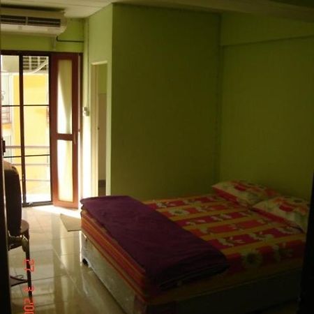 Kaset Guesthouse Bangkok Rum bild
